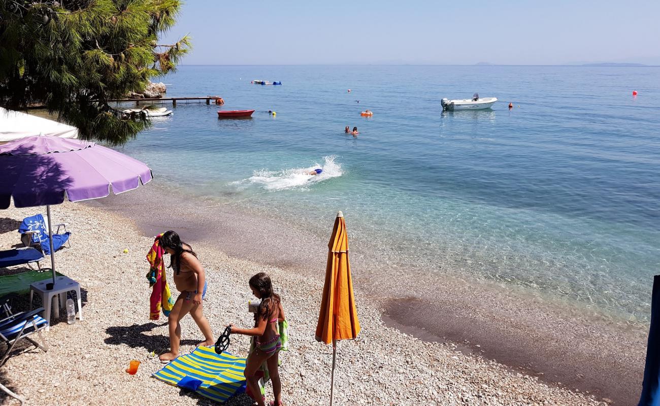 Glaros Beach'in fotoğrafı gri çakıl taşı yüzey ile