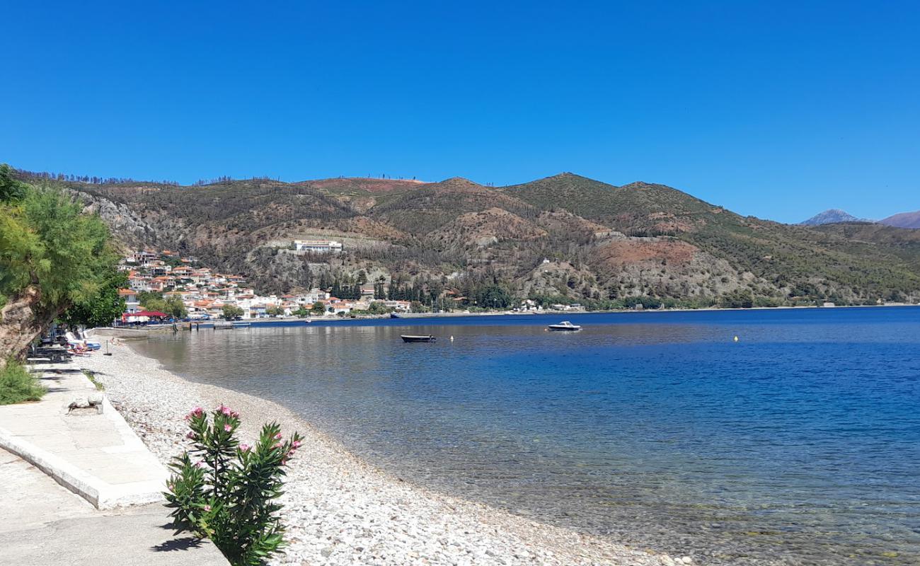 Limni Beach'in fotoğrafı gri çakıl taşı yüzey ile