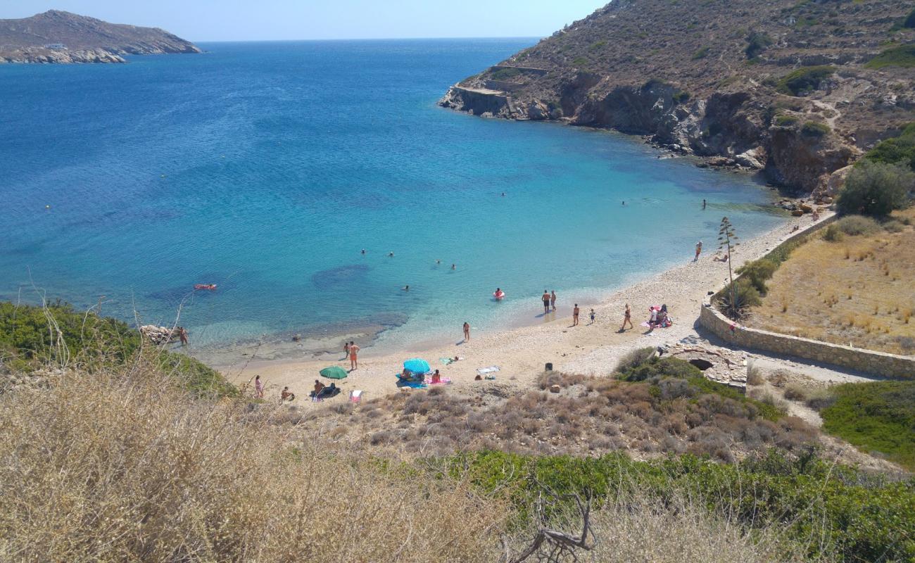 Tzamaria Beach'in fotoğrafı bej kum ve çakıl yüzey ile