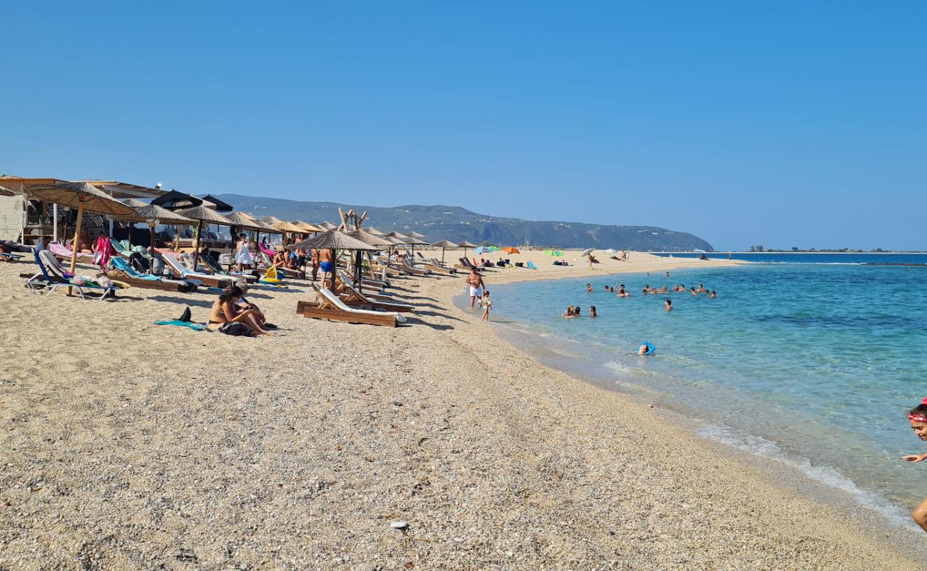 Blue Paradise Vagia Beach'in fotoğrafı küçük bej çakıl yüzey ile