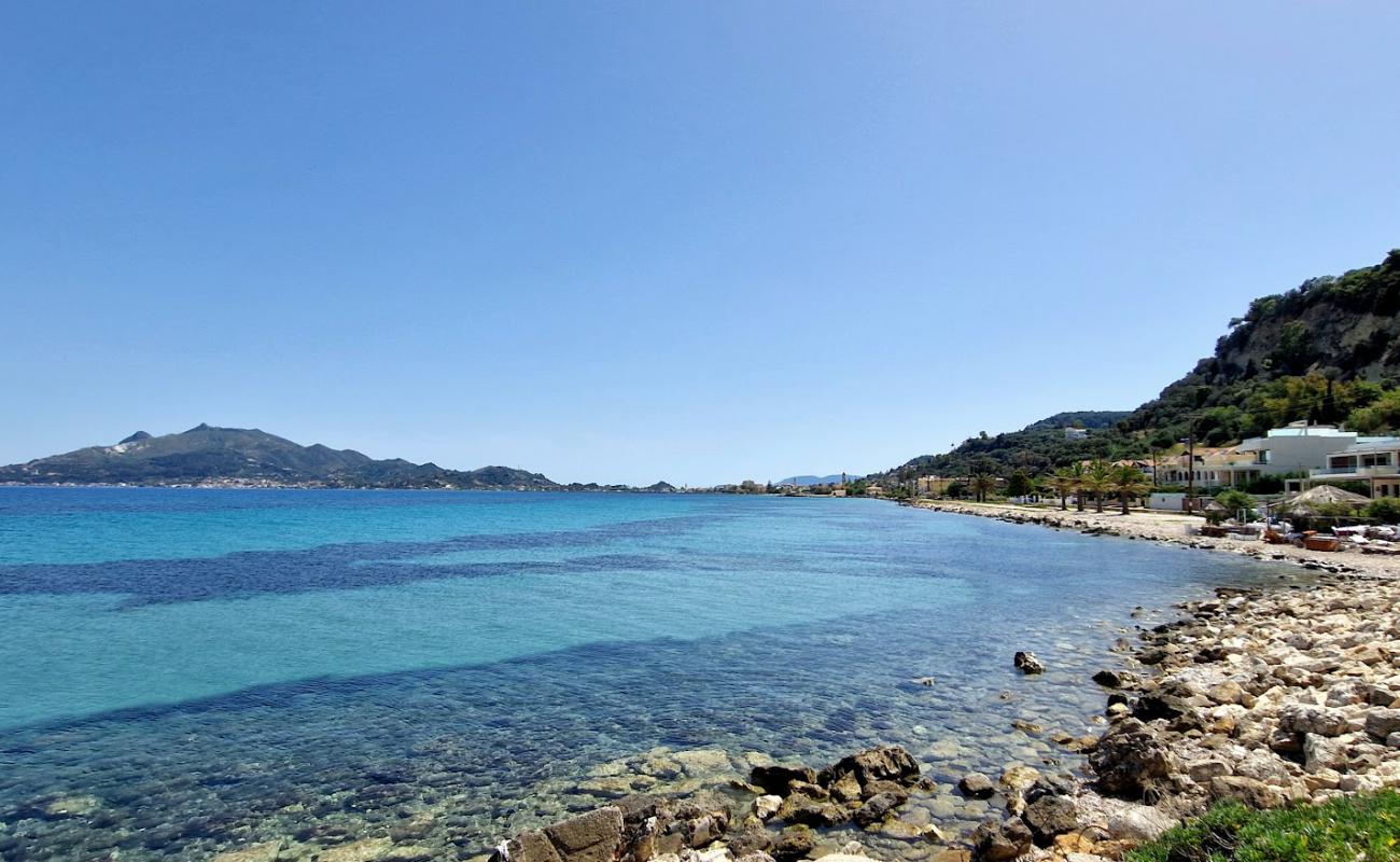 Paralia Krioneri'in fotoğrafı kayalık arazi yüzey ile