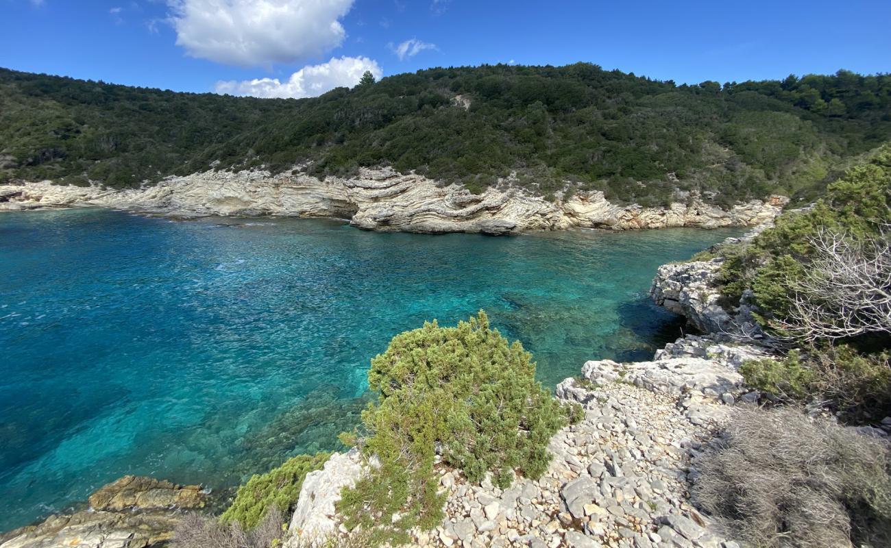 Kaloiri Cove'in fotoğrafı kayalık arazi yüzey ile
