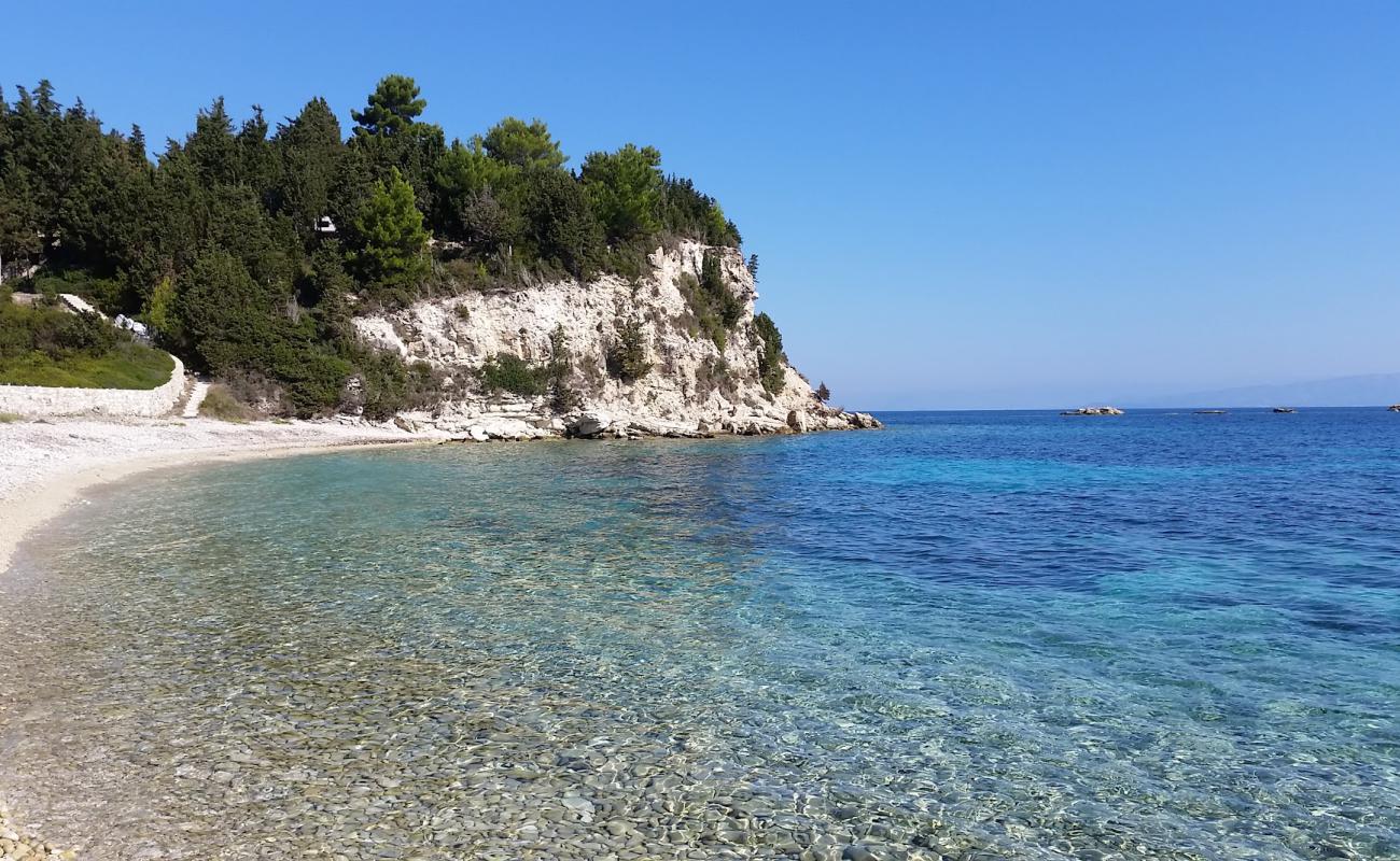 Kipos Beach'in fotoğrafı bej çakıl yüzey ile
