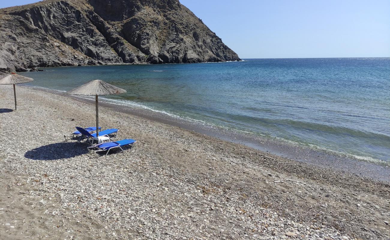 Kato Gialos Beach'in fotoğrafı gri kum ve çakıllar yüzey ile