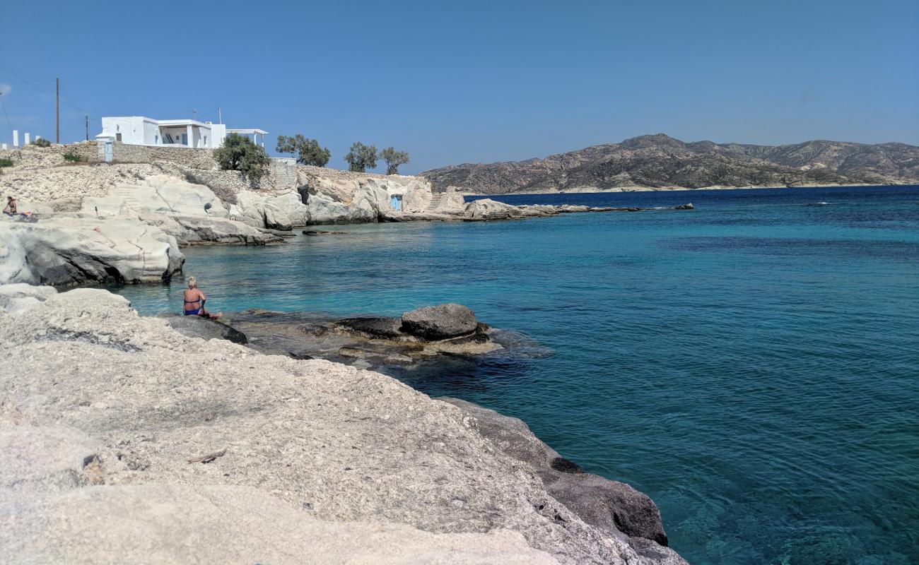Karras Beach'in fotoğrafı kayalık arazi yüzey ile