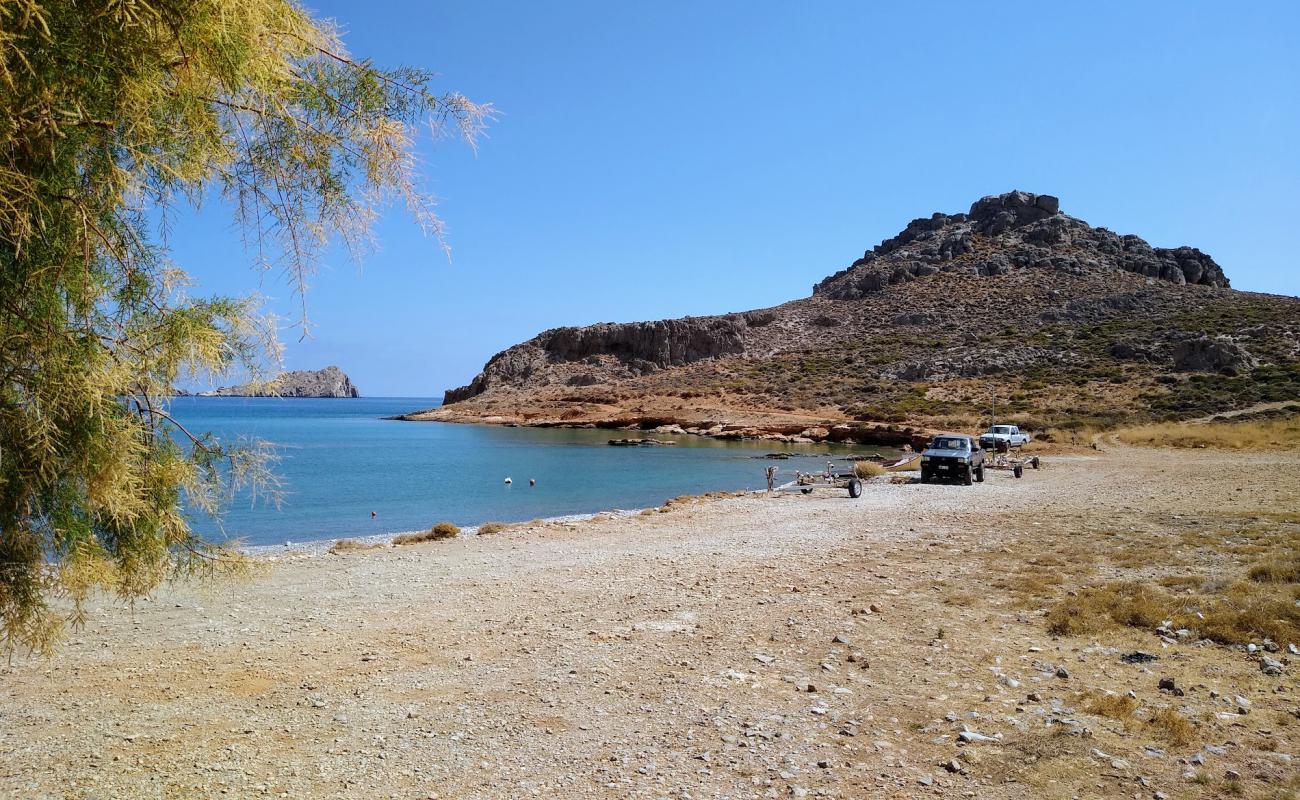 Amatos Beach'in fotoğrafı gri çakıl taşı yüzey ile