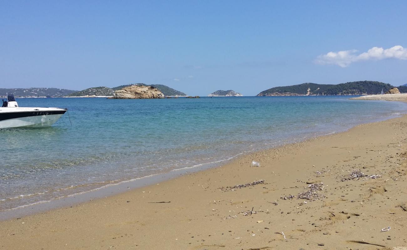 Tsougaria Nord Beach'in fotoğrafı açık bej kum yüzey ile