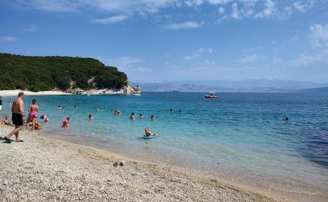 Vromolimni Beach'in fotoğrafı bej çakıl yüzey ile