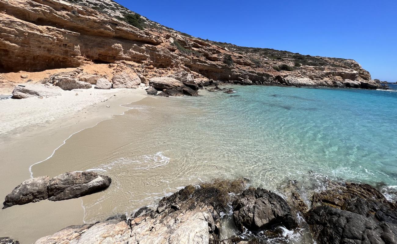 Fykio Beach'in fotoğrafı açık bej kum yüzey ile