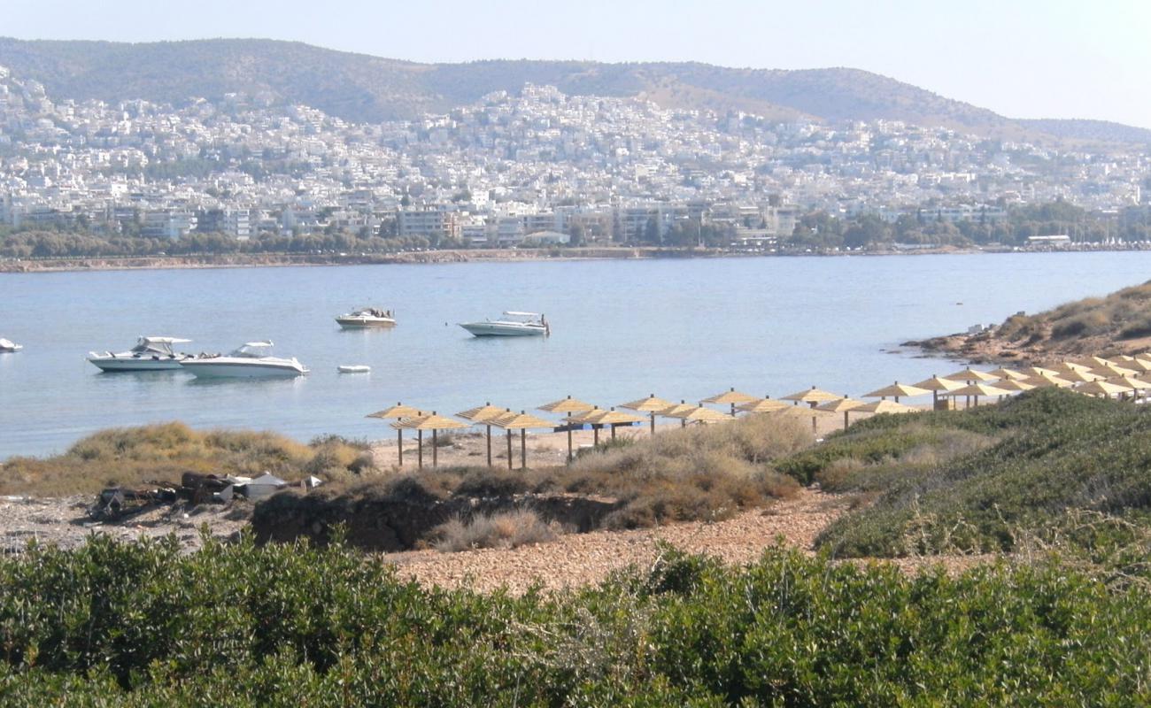 Ydrousa Beach'in fotoğrafı açık bej kum yüzey ile