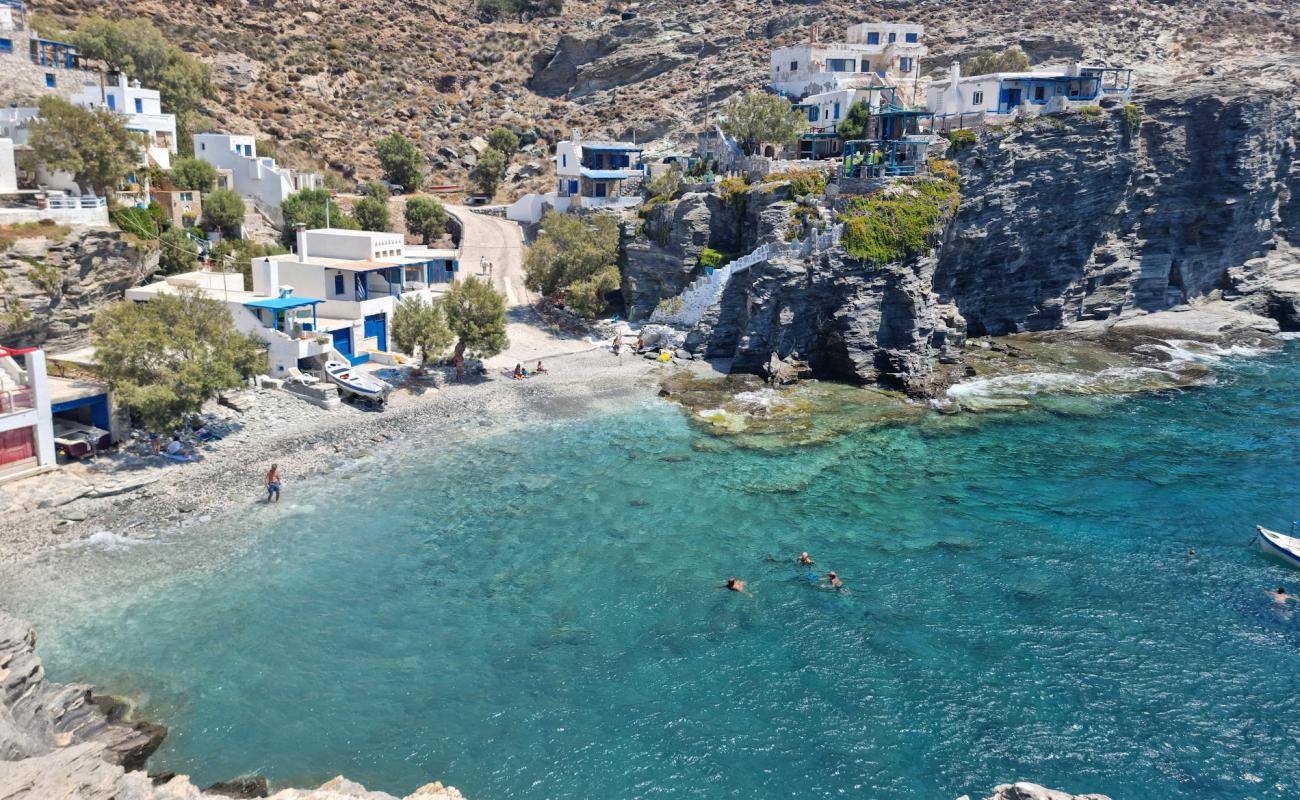 Koumelas Beach'in fotoğrafı gri çakıl taşı yüzey ile