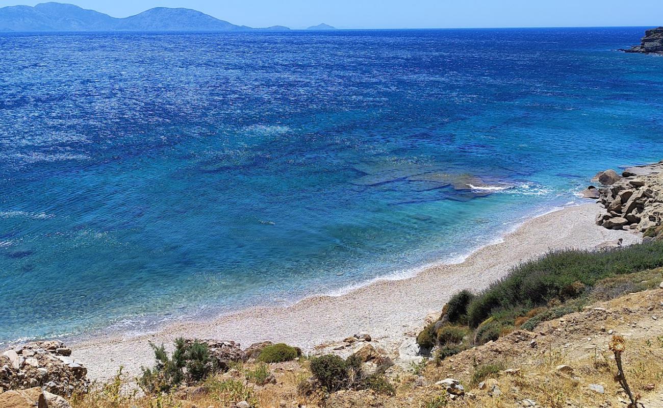Kerame Small Beach'in fotoğrafı gri çakıl taşı yüzey ile