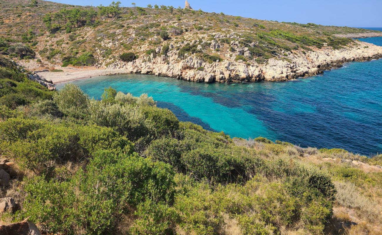 Kaminaki Beach'in fotoğrafı gri çakıl taşı yüzey ile