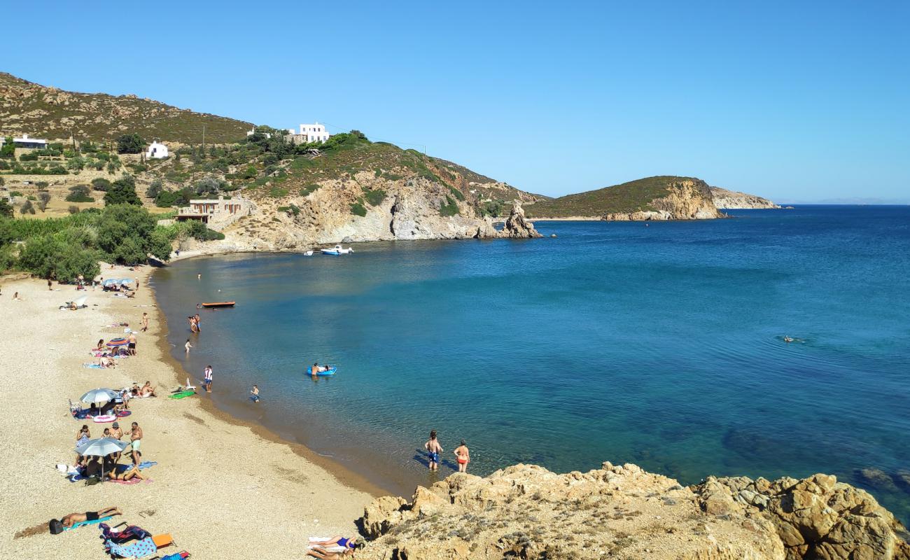 Paralia Vagia'in fotoğrafı gri kum ve çakıllar yüzey ile