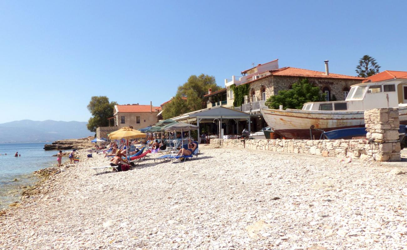 Tarsanas Beach'in fotoğrafı kayalık arazi yüzey ile