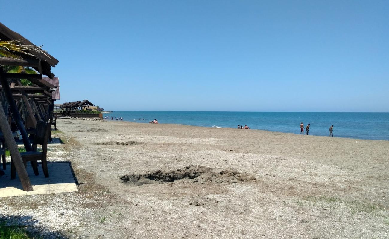 Astara Beach'in fotoğrafı gri kum ve çakıl yüzey ile