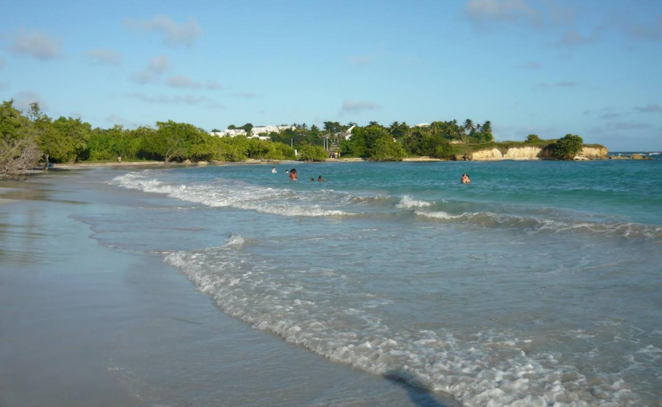 Plage de Saint-Felix II'in fotoğrafı parlak kum yüzey ile