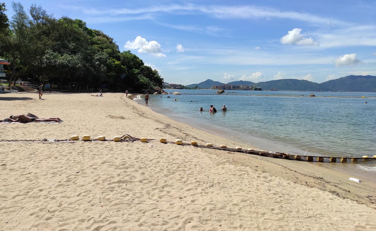 Kadoorie Beach'in fotoğrafı parlak kum yüzey ile