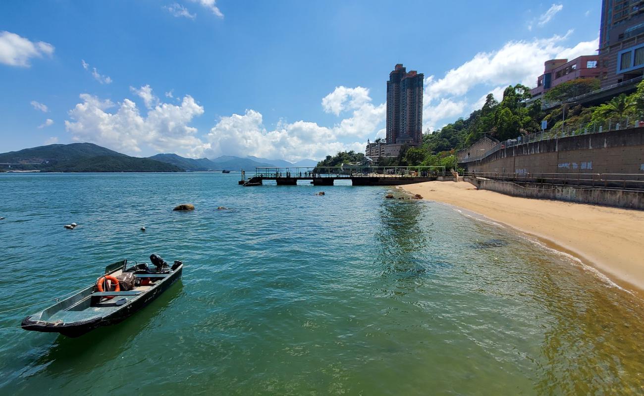 Anglers' Beach'in fotoğrafı açık bej kum yüzey ile