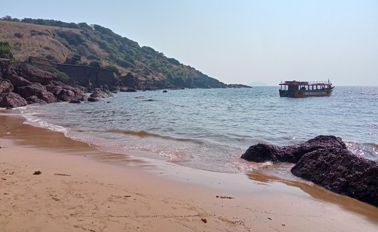 Monkey Beach'in fotoğrafı açık bej kum yüzey ile