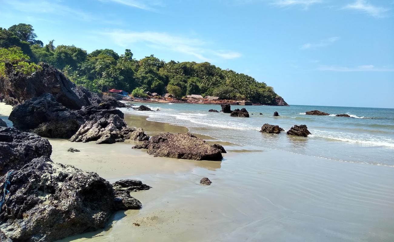 Nuem Beach'in fotoğrafı açık bej kum yüzey ile