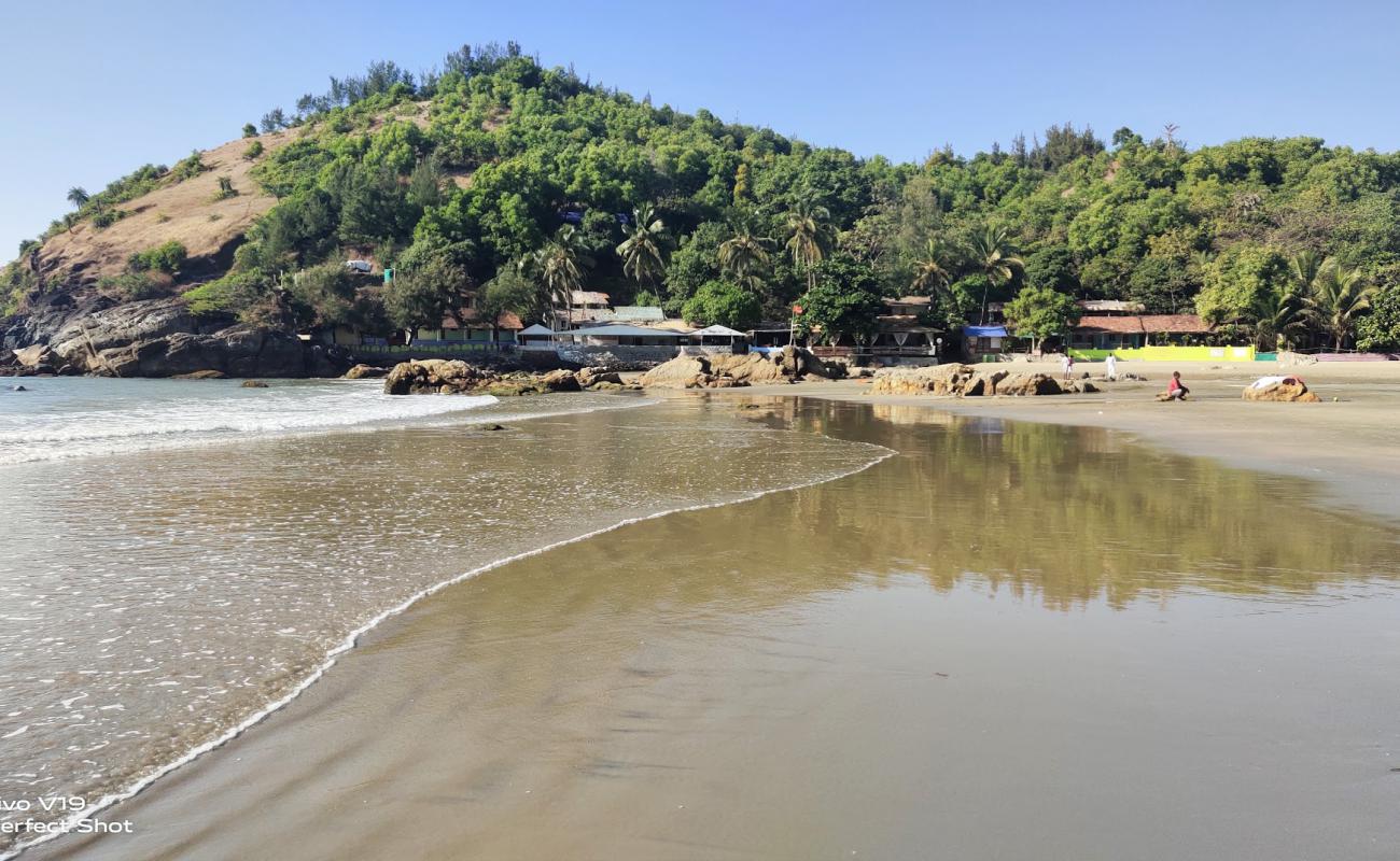 Gokarna Kudle Beach'in fotoğrafı açık bej kum yüzey ile