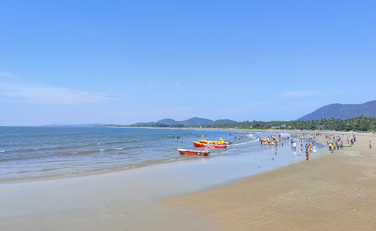 Murudeshwara Beach'in fotoğrafı parlak kum yüzey ile