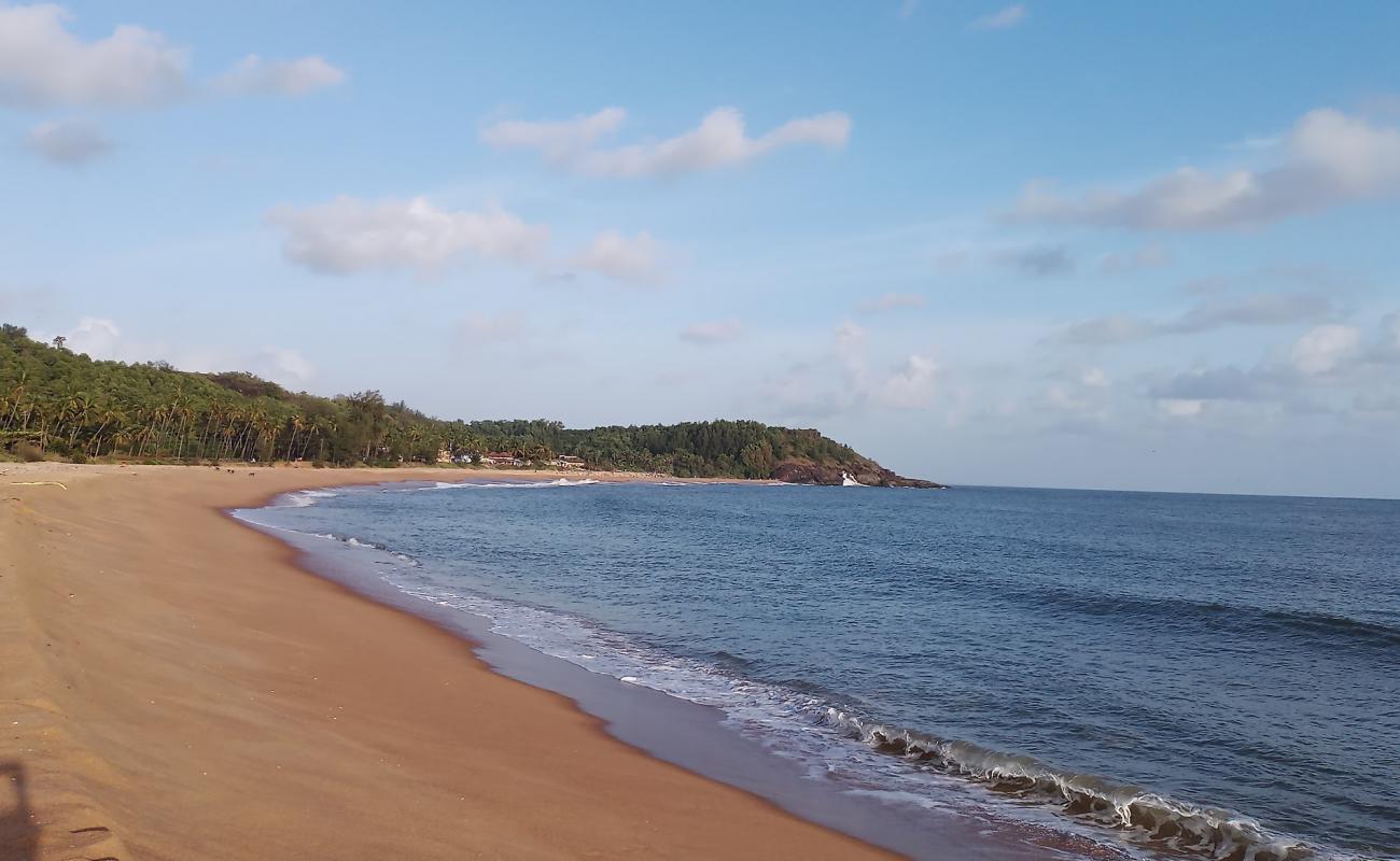 Nastaar Beach'in fotoğrafı açık bej kum yüzey ile