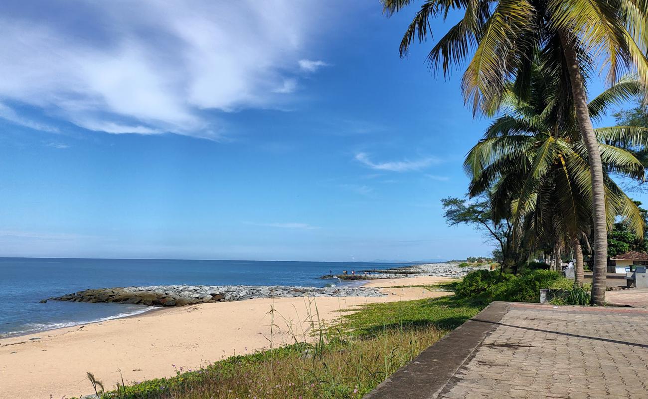 Maravanthe beach'in fotoğrafı parlak kum yüzey ile