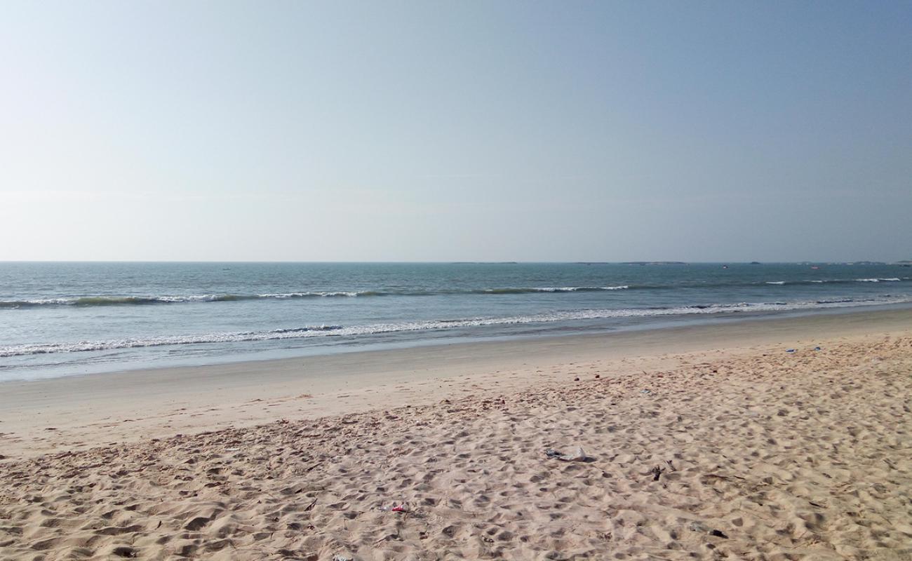 Gangoli Beach'in fotoğrafı açık bej kum yüzey ile