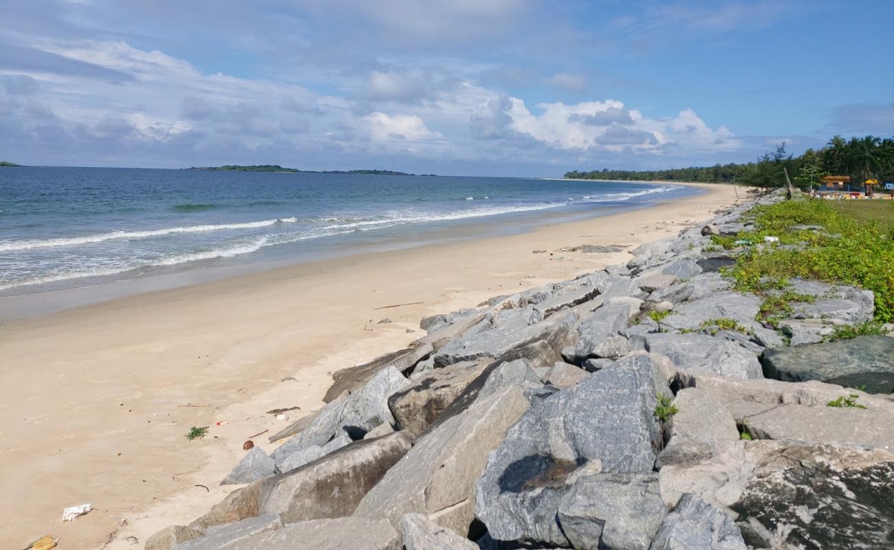 Padukere Beach'in fotoğrafı açık bej kum yüzey ile