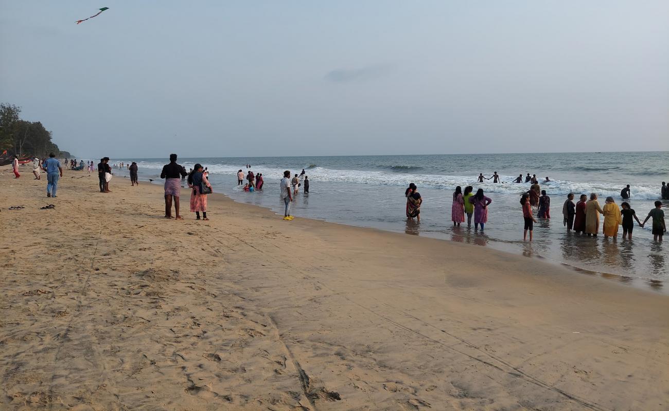 Snehatheeram Beach'in fotoğrafı parlak kum yüzey ile