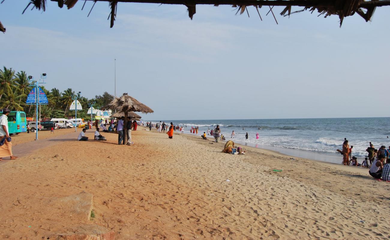 Cherai Beach'in fotoğrafı parlak kum yüzey ile