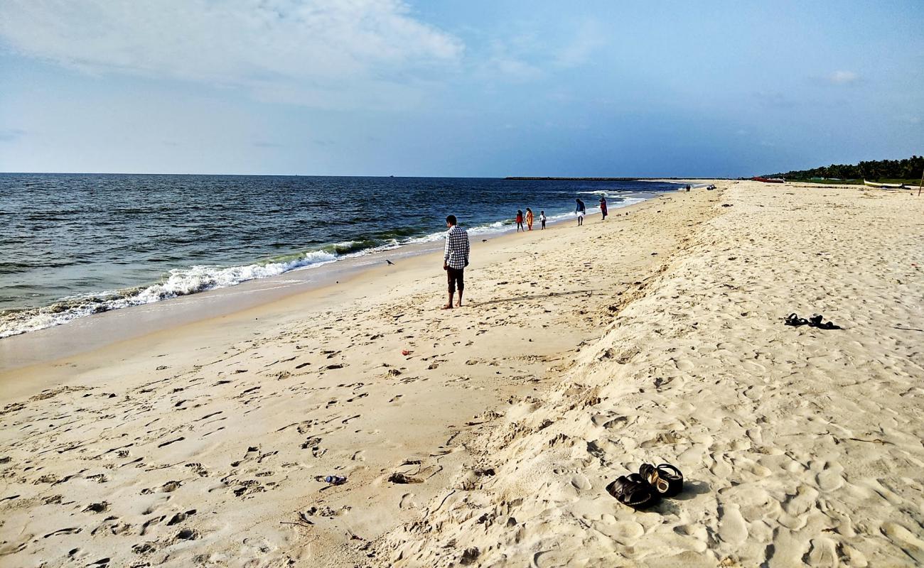 Arthunkkal Beach'in fotoğrafı parlak kum yüzey ile