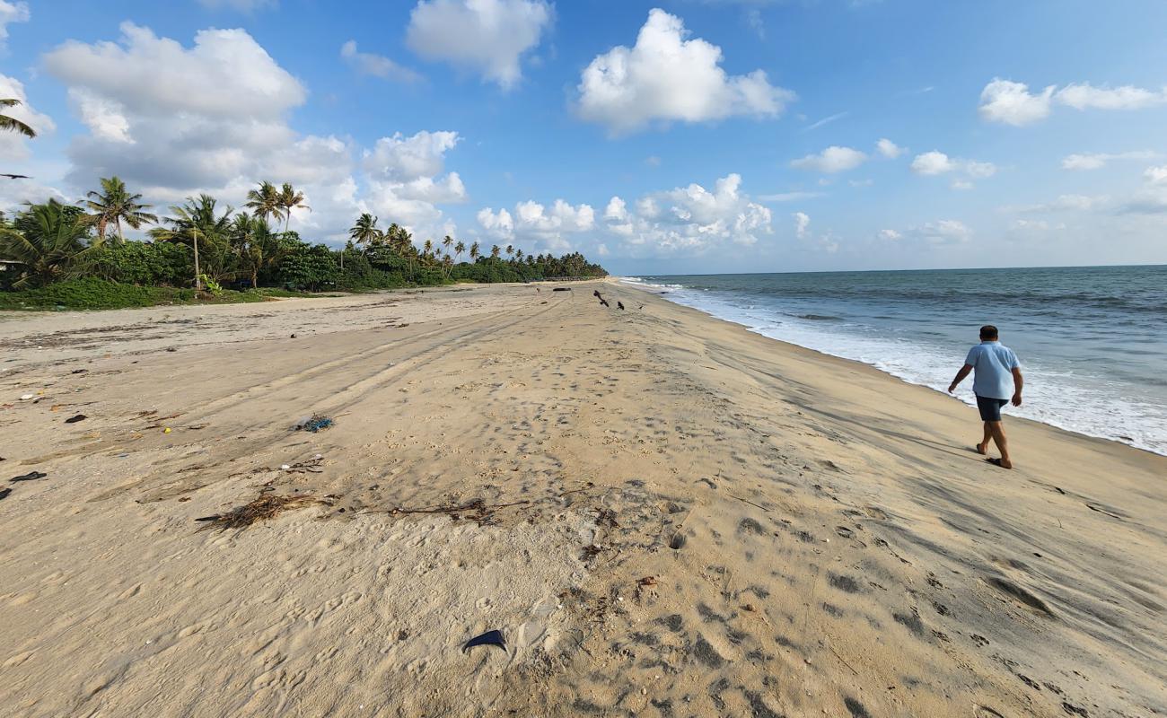 Thumpoly Beach'in fotoğrafı parlak kum yüzey ile