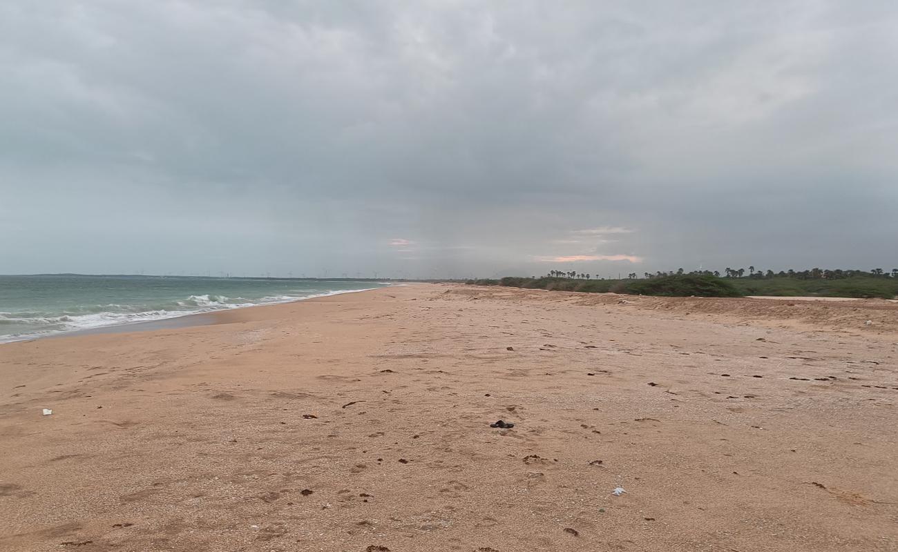 Navaladi Beach'in fotoğrafı açık bej kum yüzey ile