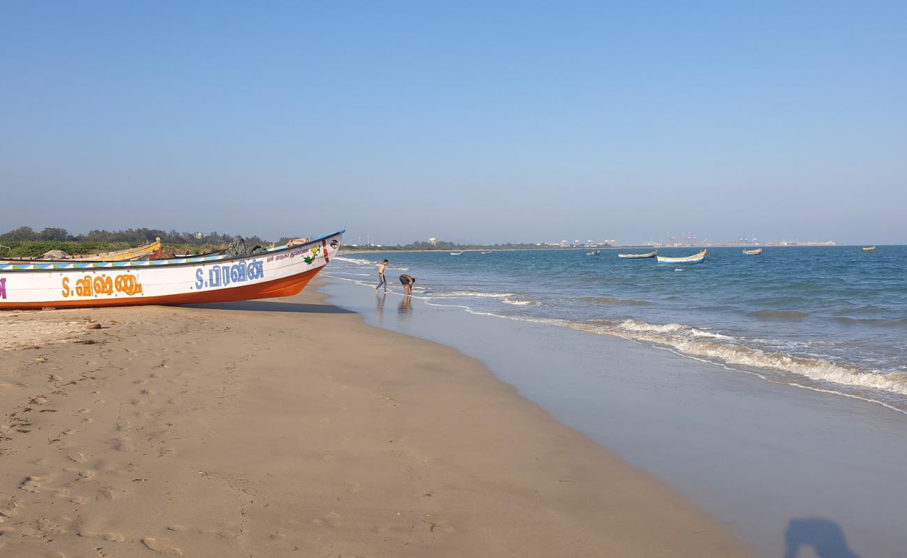 Thoothukudi Harbour Beach'in fotoğrafı parlak kum yüzey ile