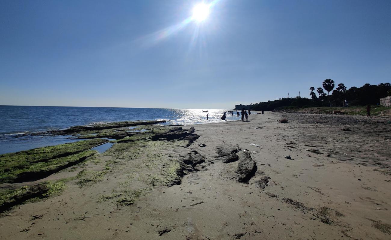Pakkirapa Sea Park Beach'in fotoğrafı açık bej kum yüzey ile