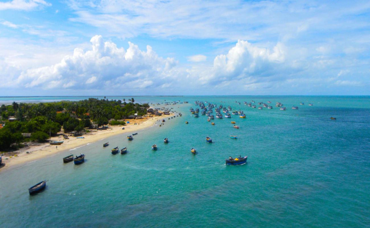 Vellariodai Sea Shore Beach'in fotoğrafı açık bej kum yüzey ile