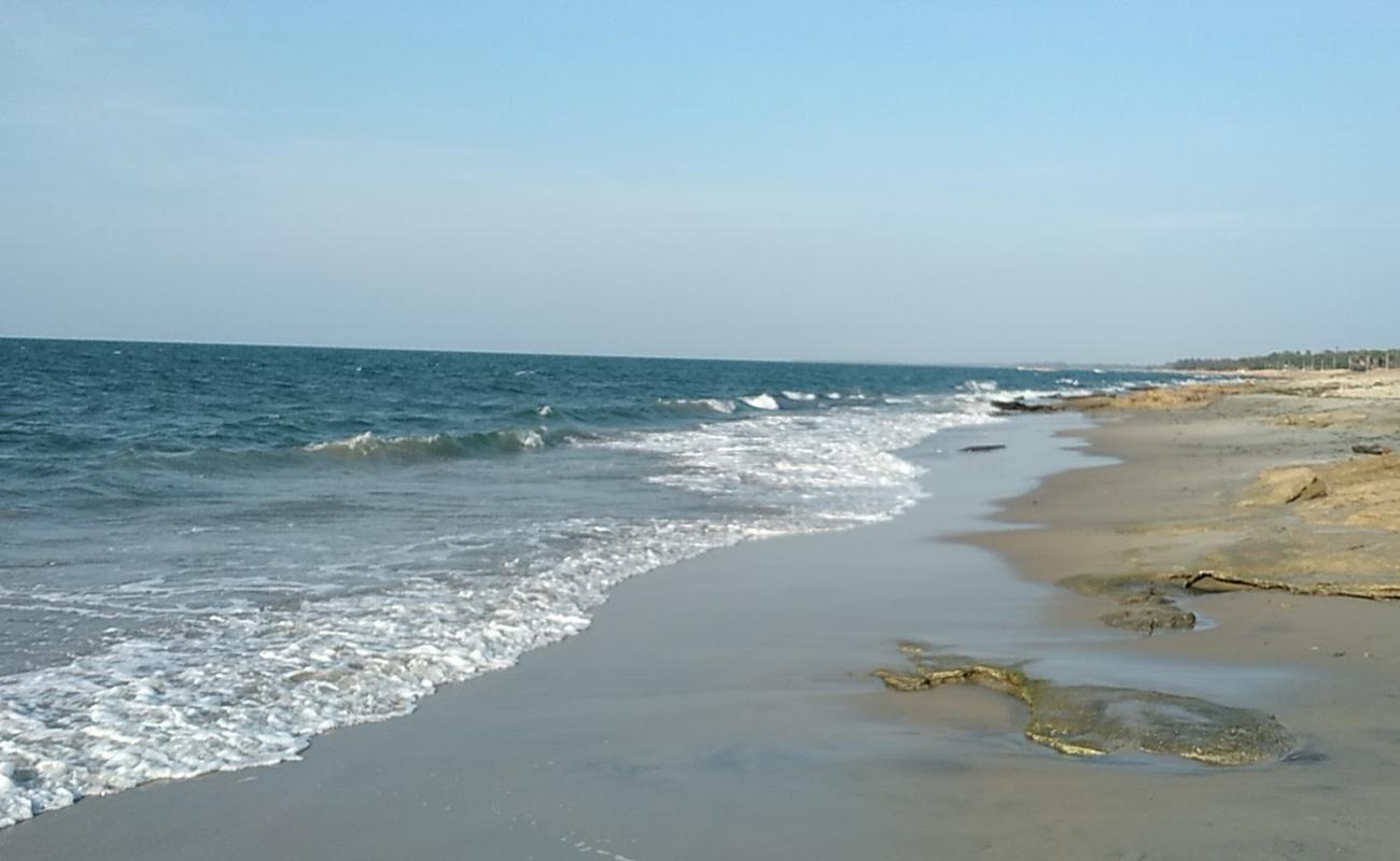 Pudumadam Beach'in fotoğrafı açık bej kum yüzey ile