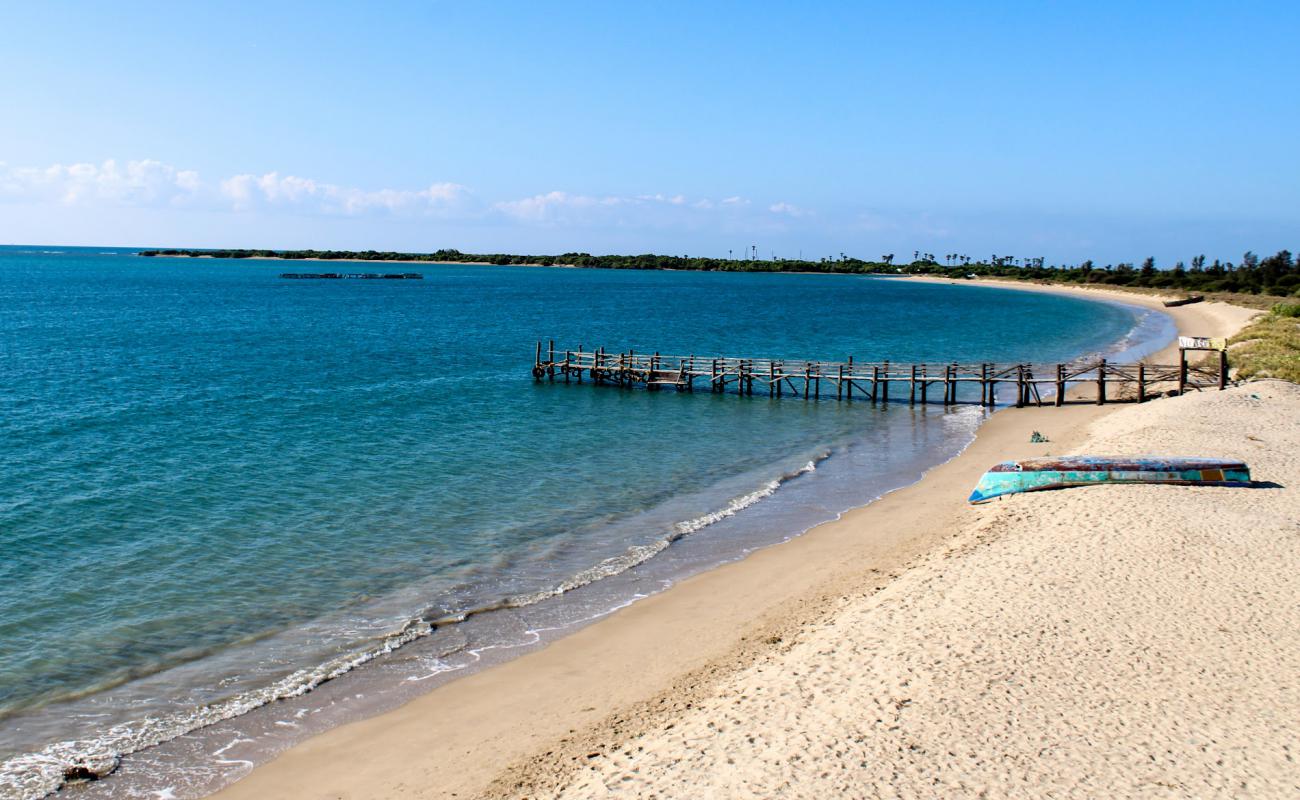 Kunthukal Beach'in fotoğrafı açık bej kum yüzey ile