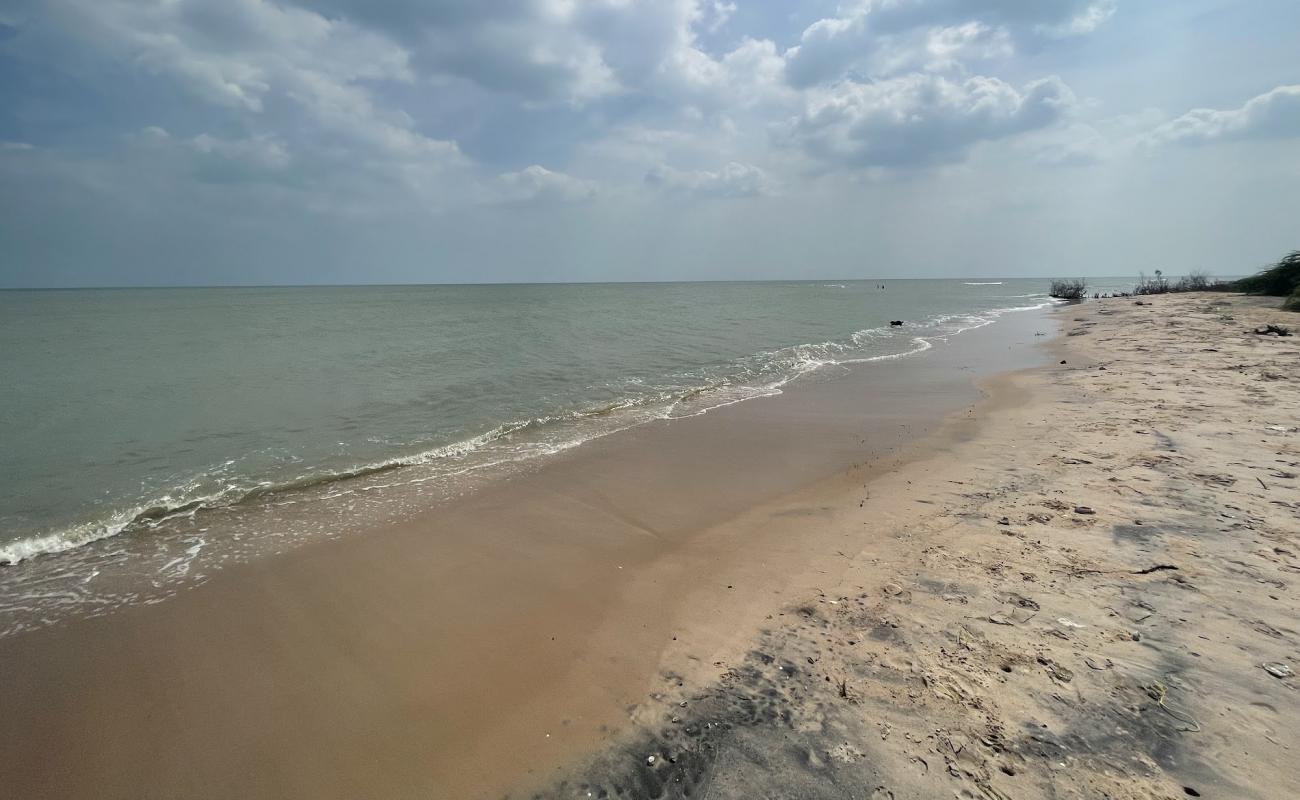 Rajamadam Beach'in fotoğrafı açık bej kum yüzey ile