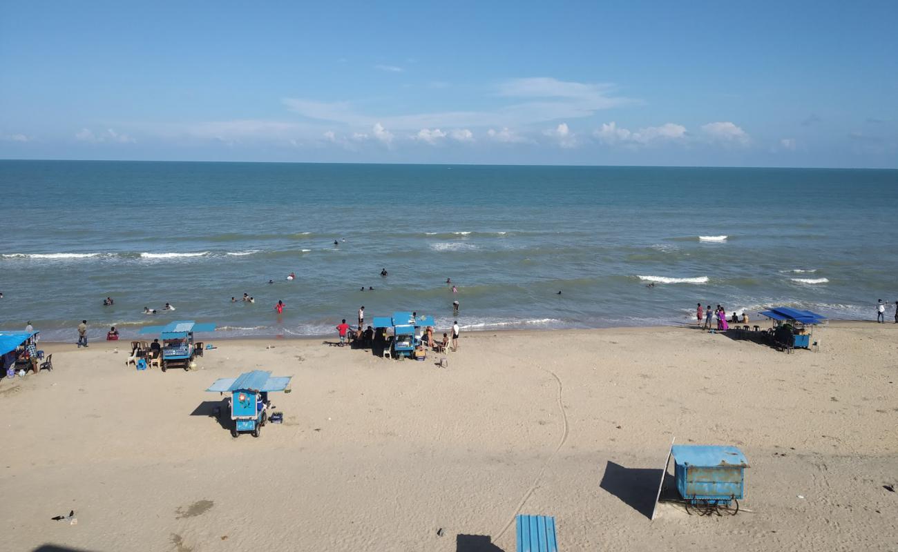 Velankanni Beach'in fotoğrafı açık bej kum yüzey ile