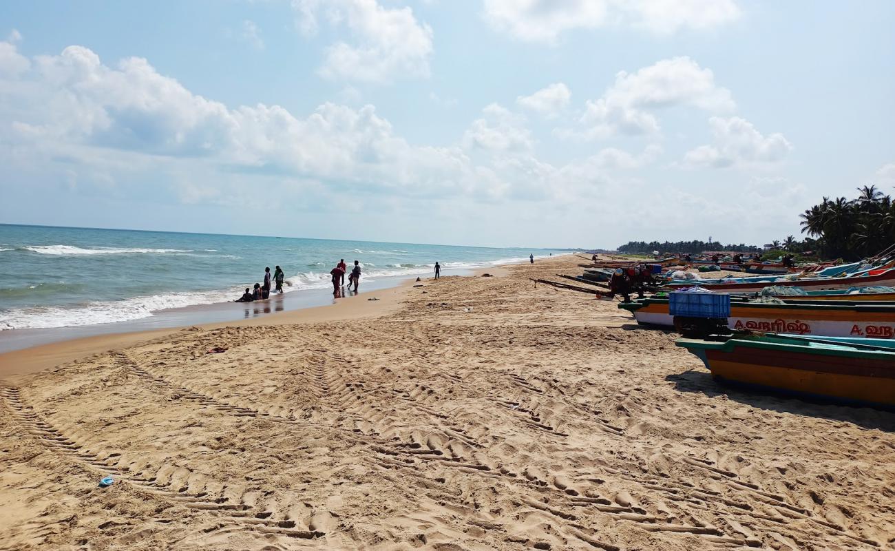 Pudukuppam Beach'in fotoğrafı parlak ince kum yüzey ile