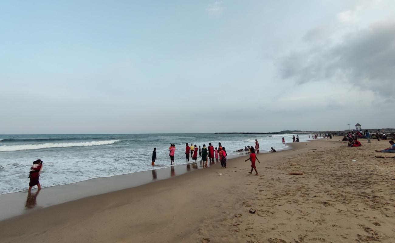 Pondy Marinaa'in fotoğrafı parlak kum yüzey ile