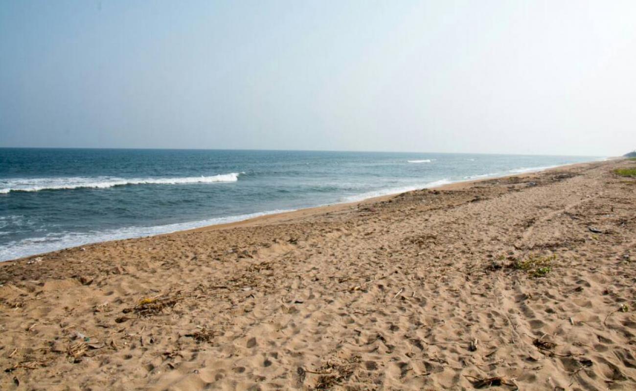 Semmanchery Beach'in fotoğrafı açık bej kum yüzey ile