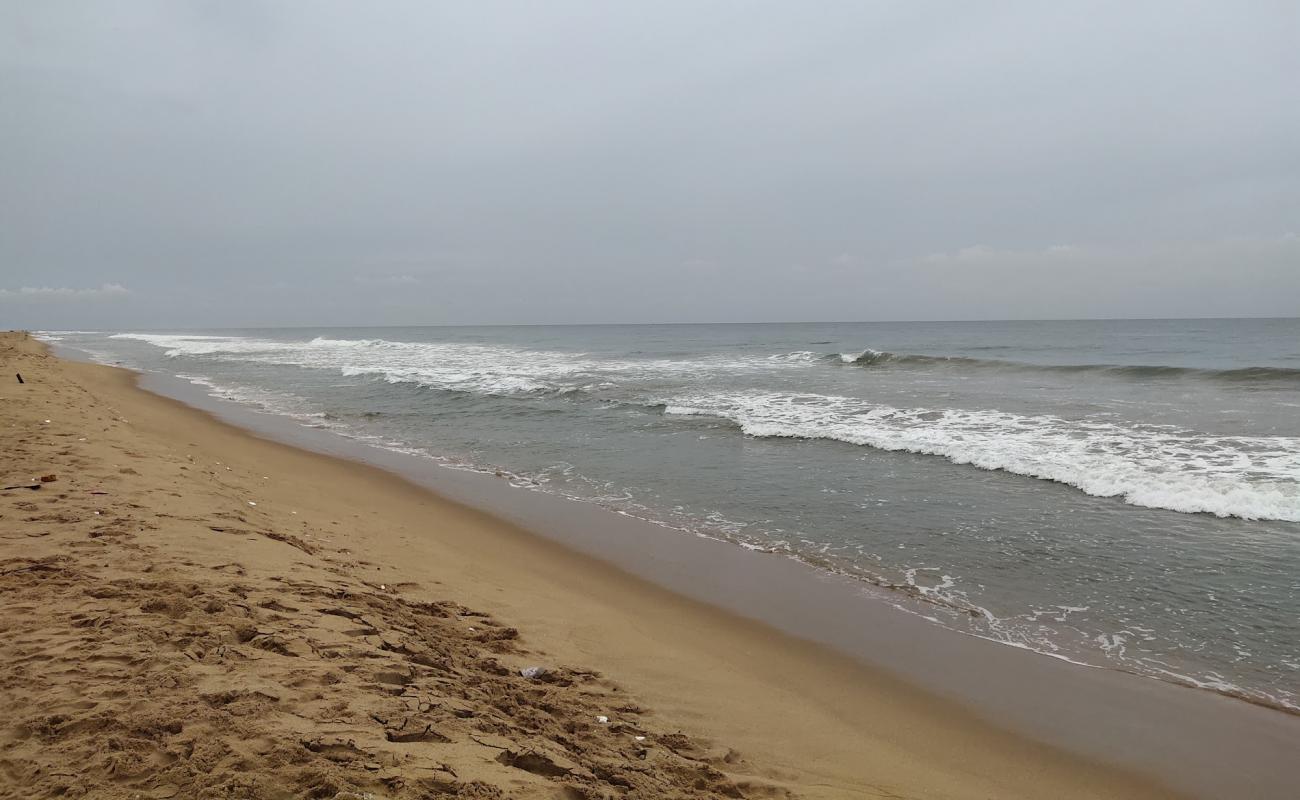 Gangapatnam Beach'in fotoğrafı açık bej kum yüzey ile
