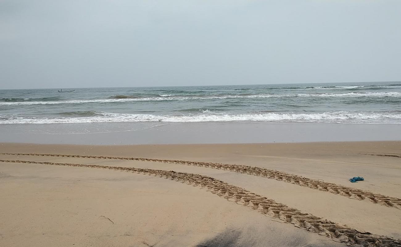 Govundlapalem Beach'in fotoğrafı açık bej kum yüzey ile
