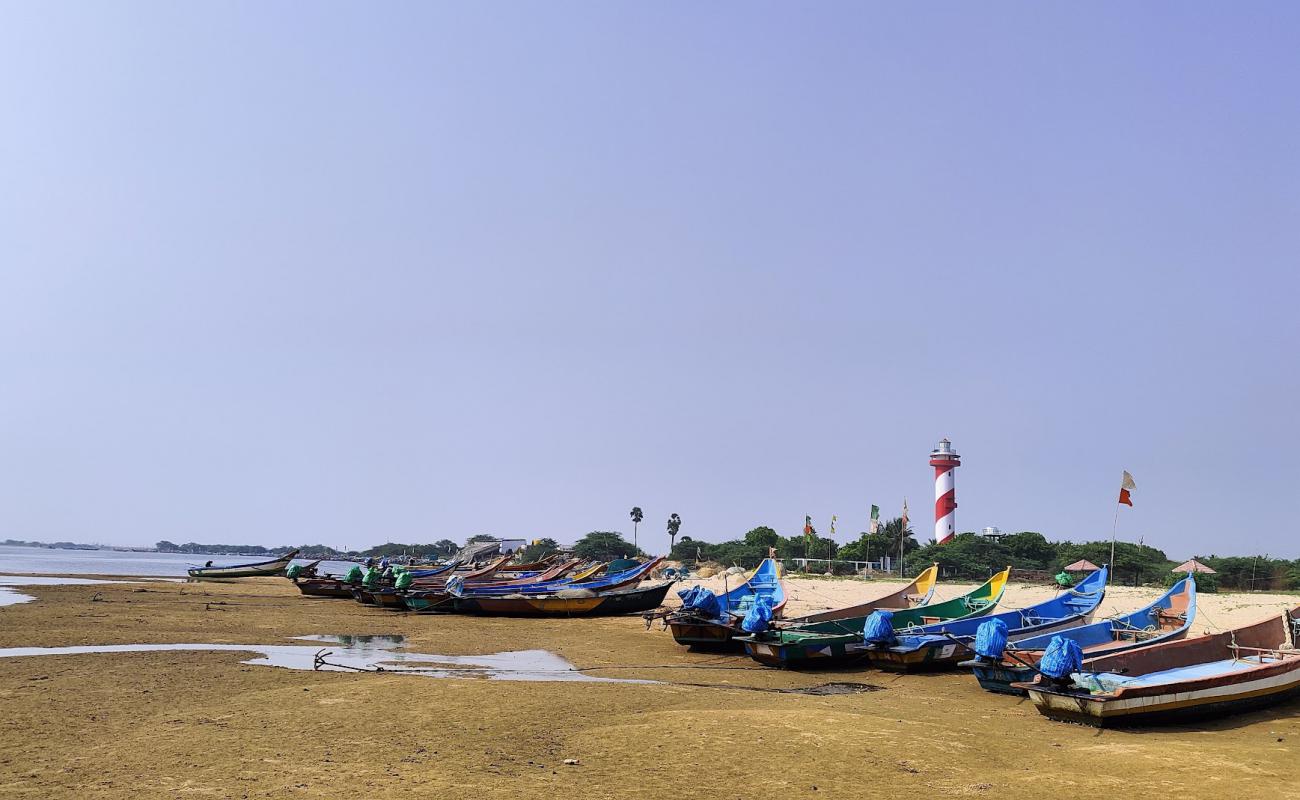 Iskapalli Beach'in fotoğrafı parlak kum yüzey ile