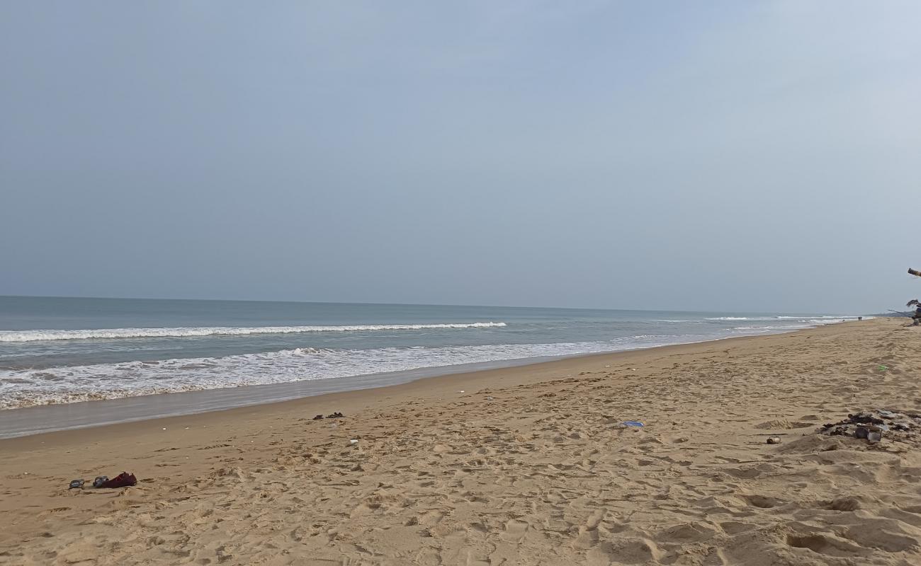 Alagayapalem Beach'in fotoğrafı parlak kum yüzey ile